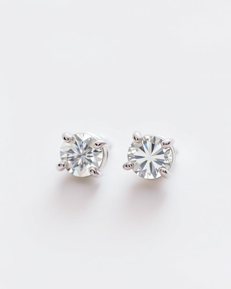 Nyra Solitaire Studs